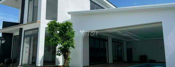 Ngôi nhà bao gồm có 4 PN, bán nhà ở diện tích rộng 590m2 giá bán cực tốt từ 15 tỷ vị trí ở Nguyễn Mạnh Hùng, Bà Rịa-Vũng Tàu-03