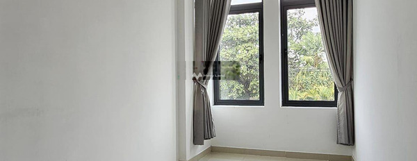 Nhà có tất cả 4 phòng ngủ, cho thuê nhà ở với diện tích chuẩn 180m2 giá thuê hấp dẫn chỉ 48 triệu/tháng vị trí hấp dẫn Đường 47, Hồ Chí Minh-02