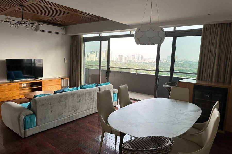 Cho thuê penthouse Garden Court 1, PMH, DT 250m2, 4PN, full nội thất, giá 89 triệu, LH: 0917 479 *** -01