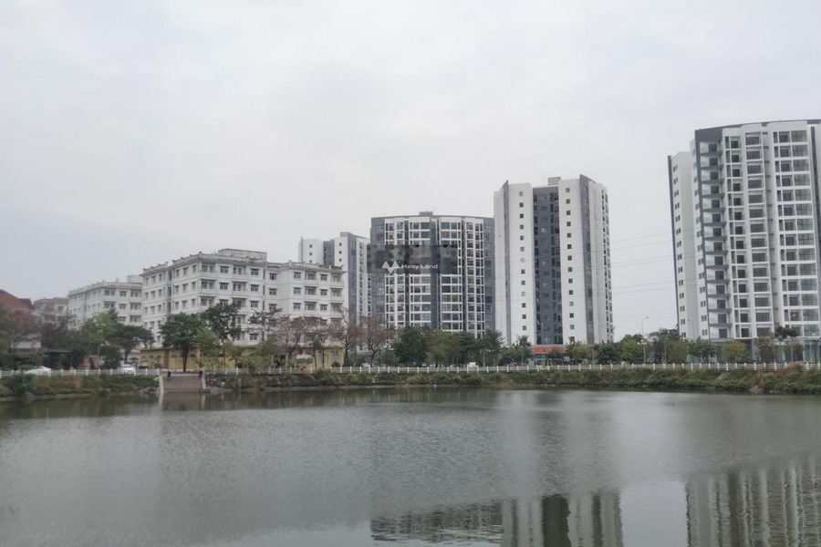 Bán nhà diện tích rộng 135m2 ở Sài Đồng, Hà Nội bán ngay với giá cực êm chỉ 19 tỷ tổng quan bên trong nhà có 4 PN, 5 WC-01