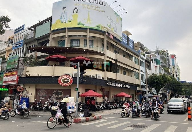 Không cần lý do cho thuê cửa hàng diện tích gồm 330m2 vị trí thuận lợi tại Trần Hưng Đạo, Hồ Chí Minh thuê ngay với giá chỉ từ chỉ 65 triệu/tháng