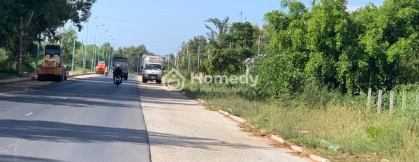 Có nhu cầu bán mảnh đất, 3233m2 giá mua ngay từ 16.4 tỷ tọa lạc ngay Hùng Vương, Bình Thuận hãy nhấc máy gọi ngay-03