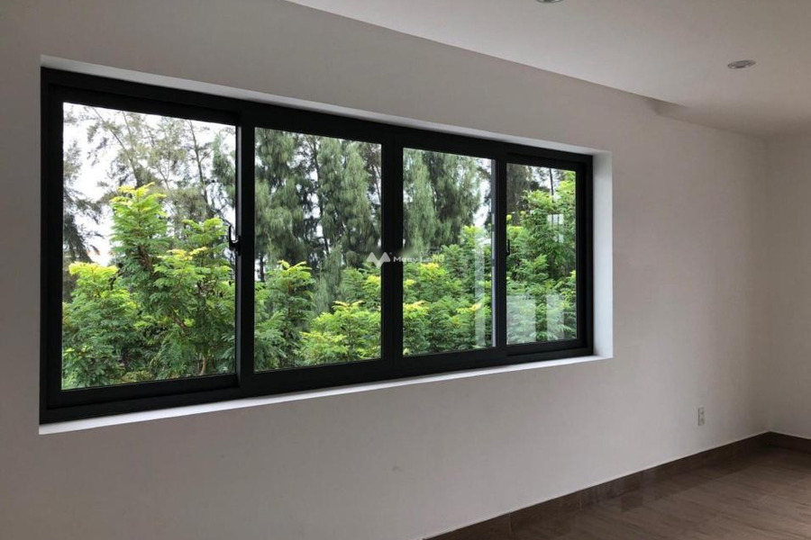 15 tỷ, bán liền kề diện tích chuẩn 114m2 mặt tiền nằm tại Quận 9, Hồ Chí Minh, hướng Tây Bắc cực kì sang trọng-01