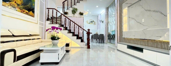 Diện tích chuẩn 99.6m2 bán nhà vị trí đặt ngay ở Quận 6, Hồ Chí Minh căn nhà bao gồm có 3 PN 3 WC ở lâu dài-02