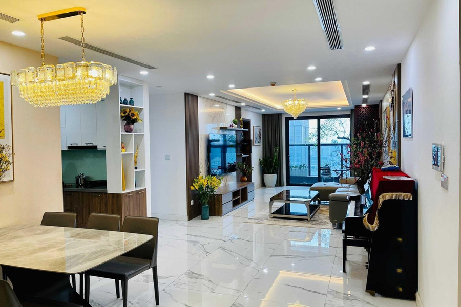 Cần bán căn hộ 105m2 3PN 2WC ban công mát tầng trung đẹp view thoáng ở Golden Palace giá 5 tỷ -01