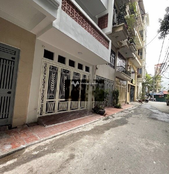Diện tích khoảng 45m2 bán nhà vị trí thuận lợi tọa lạc gần Trần Quốc Hoàn, Dịch Vọng trong nhà này bao gồm 5 PN liên hệ ngay để được tư vấn-01