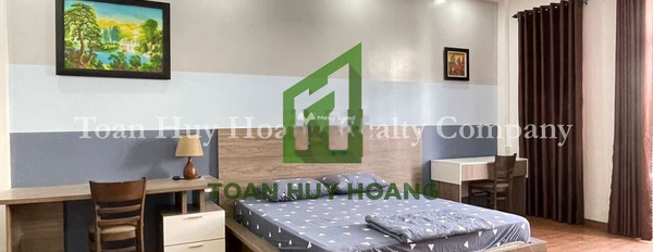 Cho thuê nhà tọa lạc gần Tam Thuận, Thanh Khê, giá thuê gốc chỉ 20 triệu/tháng có diện tích trung bình 100m2, trong căn nhà này gồm 4 phòng ngủ-03