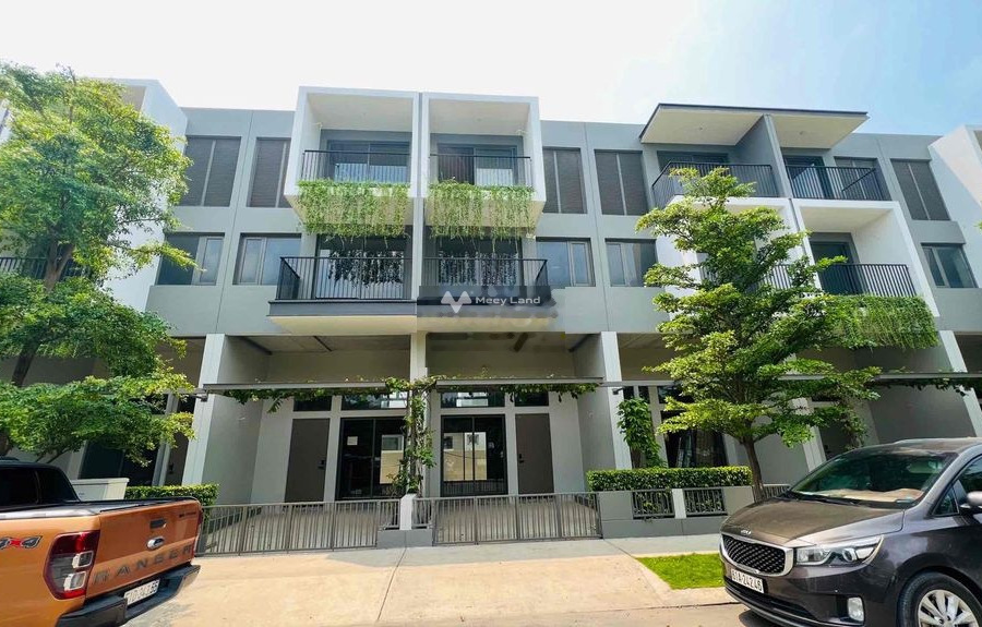Nhà 4 PN bán nhà ở diện tích khoảng 209m2 bán ngay với giá thương lượng chỉ 4.5 tỷ vị trí đặt gần Thủ Khoa Huân, Tân Uyên-01