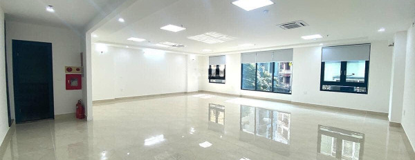 Cho thuê sàn văn phòng giá thuê đề xuất chỉ 18 triệu/tháng vị trí thuận lợi tọa lạc ngay tại Khương Trung, Thanh Xuân với diện tích thực 130m2-03