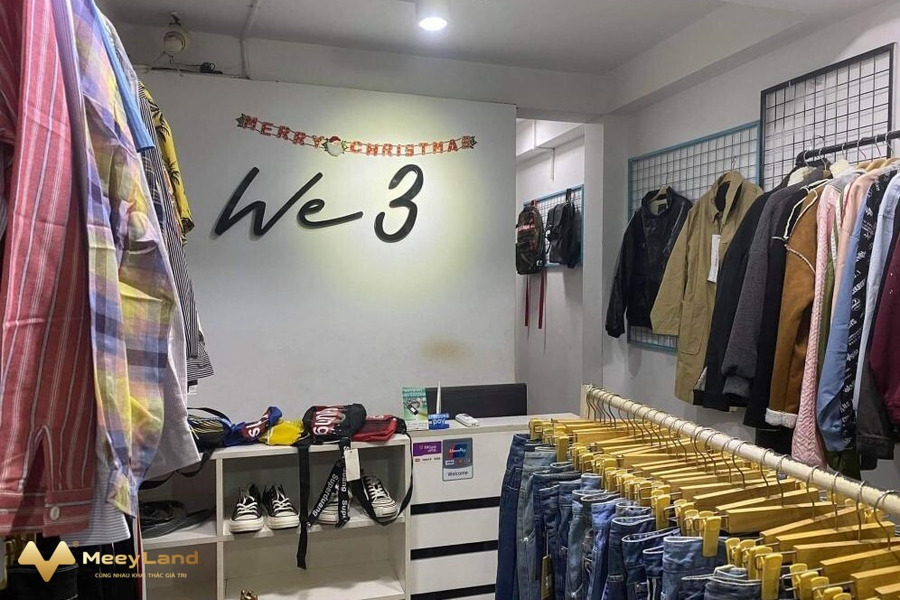 Sang nhượng shop quần áo tại 19 Huỳnh Văn Bánh, Phú Nhuận-01