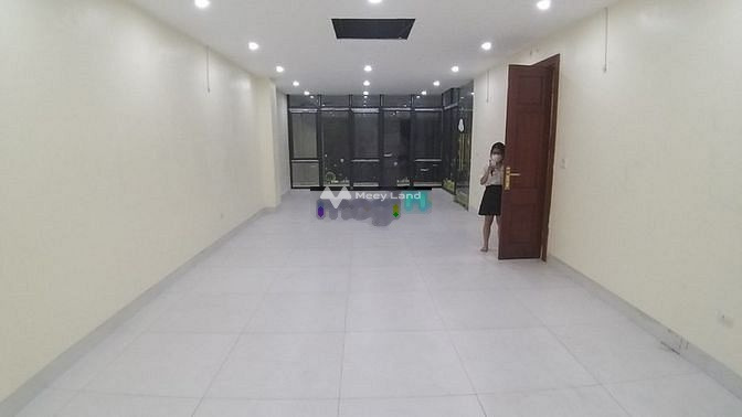 Cho thuê biệt thự vị trí đẹp ngay trên Nguyễn Văn Lộc, Hà Nội giá thuê rẻ bất ngờ 40 triệu/tháng có diện tích chung 101m2, trong nhà này 8 phòng ngủ-01