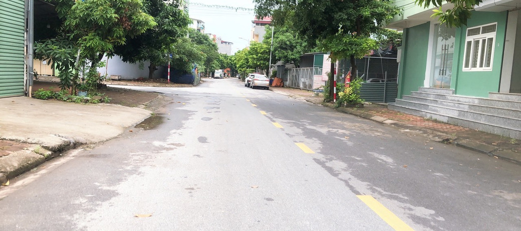 Gia chủ cần tiền bán gấp mảnh đất đấu giá tại khu đô thị mới Sài Đồng, Việt Hưng
