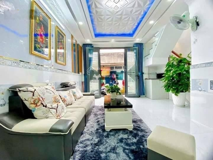 Nhà có 3 PN bán nhà ở diện tích 32m2 giá bán hữu nghị chỉ 2.2 tỷ vị trí thuận lợi tại Bình Hưng Hòa B, Hồ Chí Minh-01