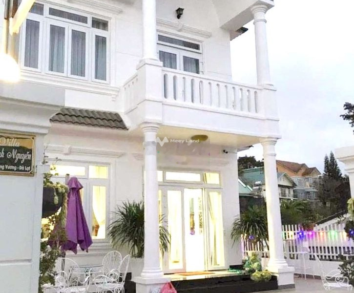 Ngôi nhà này có tổng 6 phòng ngủ, bán nhà ở diện tích 214m2 bán ngay với giá siêu tốt 9.7 tỷ vị trí thuận lợi ngay ở Đà Lạt, Lâm Đồng-01