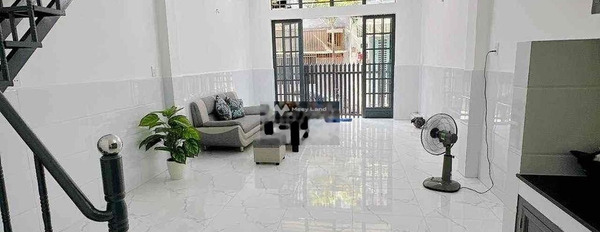 Bán nhà ngay trên Bình Tân, Hồ Chí Minh giá bán hữu nghị chỉ 3.7 tỷ có diện tích chính 40m2 tổng quan ở trong nhà có 2 PN-03