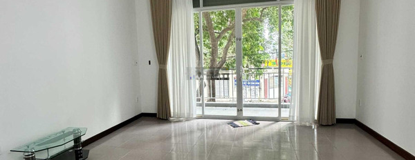 Cho thuê nhà diện tích sàn là 81m2 tọa lạc ở Phường 9, Hồ Chí Minh thuê ngay với giá cực mềm 40 triệu/tháng, trong nhà tổng quan gồm 7 phòng ngủ, 5 WC-03