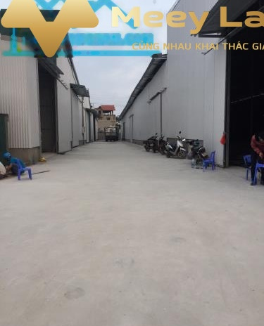 Đang cần tiền cho thuê kho bãi có diện tích thực 841 m2 vị trí đẹp tại Văn Lâm, Hưng Yên thuê ngay với giá thực tế từ 50.46 triệu/tháng vui lòng liên ...