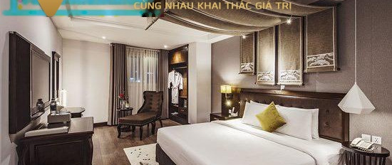 Giá bán 186 tỷ bán nhà có dt gồm 220 m2 vị trí thuận lợi tọa lạc ngay trên Tràng Thi, Hà Nội vào ở ngay-02