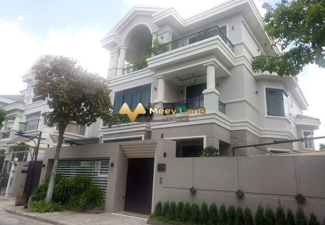 Cho thuê biệt thự có diện tích chuẩn 300m2 giá thuê thương lượng 32 triệu/tháng vị trí thuận lợi tọa lạc gần Đường Trần Văn Trà, Quận 7