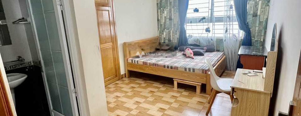 Phùng Hưng, Hà Nội, cho thuê chung cư thuê ngay với giá ưu đãi 12 triệu/tháng, tổng quan căn hộ bao gồm có 3 phòng ngủ, 2 WC liên hệ chính chủ-02