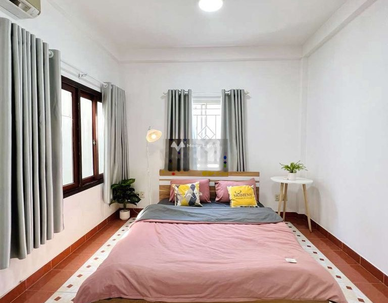 Cho thuê chung cư vị trí nằm ngay ở Hoàng Hoa Thám, Hồ Chí Minh, trong căn hộ này bao gồm 2 PN, 2 WC cực kì sang trọng-01