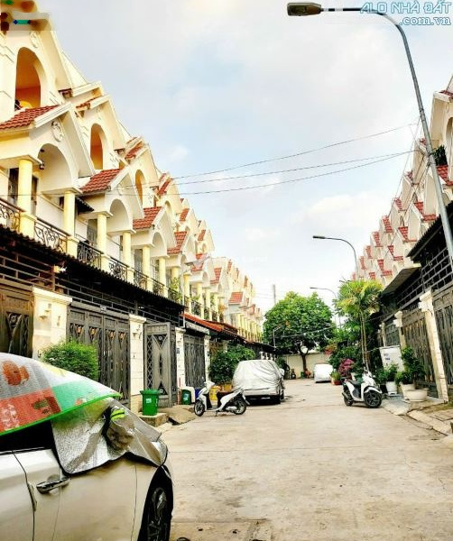 Nhà 4 phòng ngủ bán nhà ở có diện tích rộng 60m2 bán ngay với giá giao lưu 4.65 tỷ vị trí đặt gần Thạnh Lộc, Hồ Chí Minh, với đường di chuyển 8 mét-01