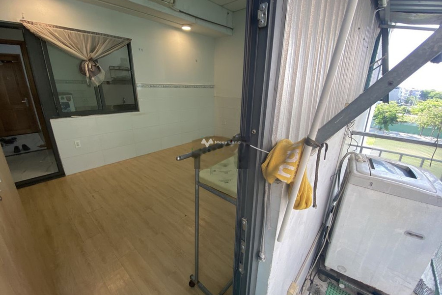 Vị trí đẹp nằm ngay Bình Thạnh, Hồ Chí Minh cho thuê phòng trọ diện tích cụ thể 35m2, trong căn này bao gồm 1 phòng ngủ khu vực đông đúc-01