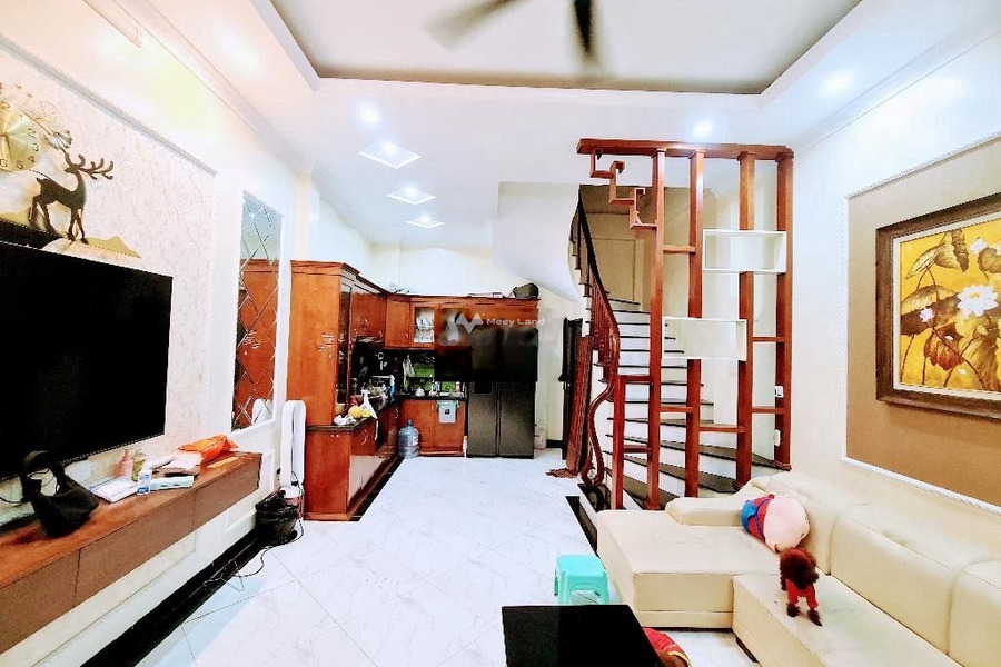 Bán nhà nằm tại Kim Giang, Thanh Liệt bán ngay với giá thị trường 4.5 tỷ có diện tích rộng 47m2 tổng quan gồm 4 PN-01