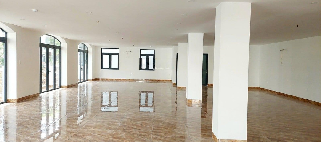 Cho thuê nhà ở diện tích là 222m2 thuê ngay với giá cạnh tranh 100 triệu/tháng vị trí thuận lợi tọa lạc ngay tại Phước Hải, Khánh Hòa