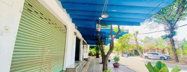 Cho thuê nhà nguyên căn góc 2 mặt tiền gần Đại học Đồng Nai 240m2 rẻ -03