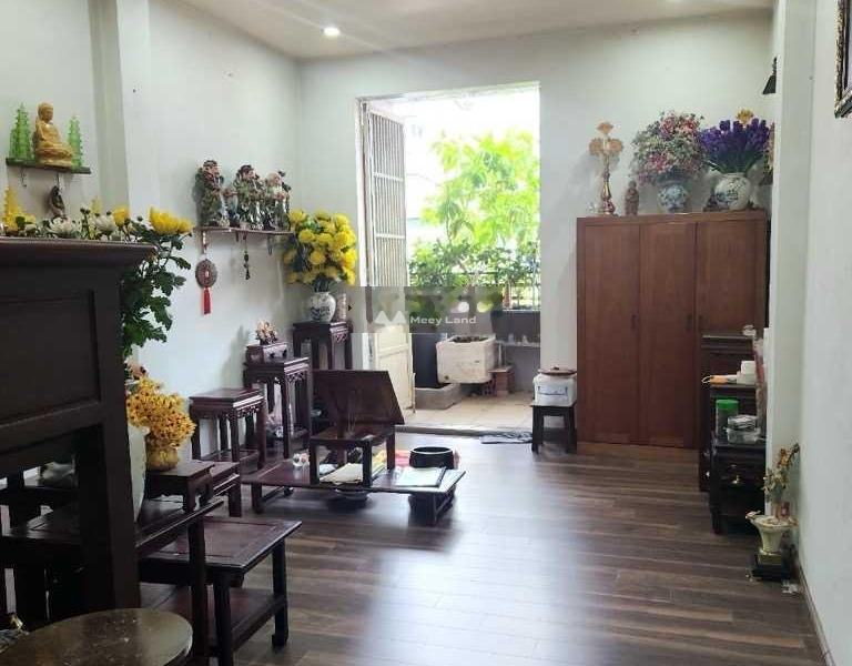 Bán gấp ngôi nhà vị trí thuận lợi nằm ở Ba Đình, Hà Nội giá bán đề cử từ 11.2 tỷ diện tích 45m2 trong nhà này gồm có 3 phòng ngủ vị trí siêu đẹp-01