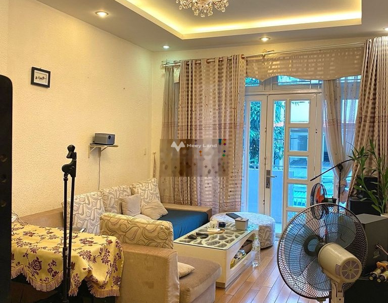 Vị trí thuận lợi ngay Tân Bình, Hồ Chí Minh cho thuê nhà thuê ngay với giá cơ bản 27 triệu/tháng, trong nhà 4 phòng ngủ, 4 WC-01