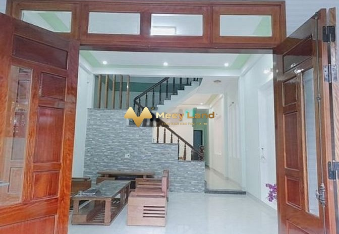 DT 105 m2, bán biệt thự Nằm ngay trên Phú Vang, Thừa Thiên Huế, nhà bao gồm có 3 phòng ngủ, 3 WC giá cực mềm