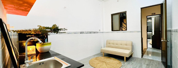 Nhà 5 phòng ngủ cho thuê nhà ở diện tích gồm 100m2 thuê ngay với giá cực mềm từ 20 triệu/tháng vị trí tốt ngay Thích Quảng Đức, Phú Nhuận-02