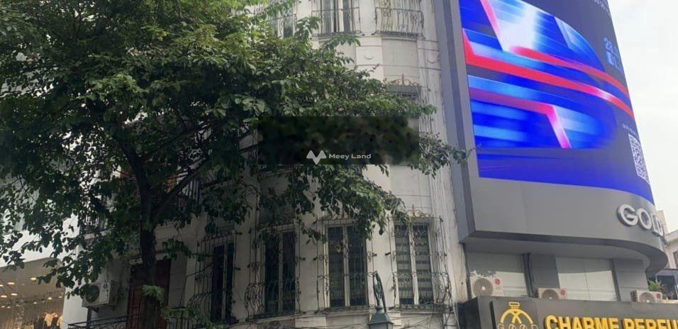 Cần bán nhà giá 36,3 tỷ, diện tích 57m2 vị trí mặt tiền ngay trên Tràng Thi, Hà Nội