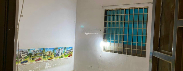Cho thuê nhà diện tích tầm trung 125m2 vị trí nằm tại Quận 9, Hồ Chí Minh giá thuê rẻ 9.5 triệu/tháng, trong nhà tổng quan gồm 3 PN, 2 WC-03