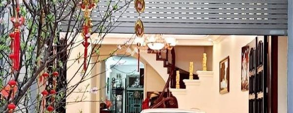 Nhà có 4 PN bán nhà ở diện tích 55m2 giá bán đề cử chỉ 13 tỷ tọa lạc ngay ở Ô Chợ Dừa, Đống Đa-02