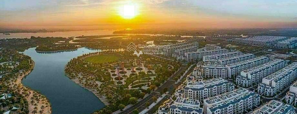 Bán biệt thự, giá bán cực sốc từ 44 tỷ tổng diện tích 360m2 vị trí mặt tiền tọa lạc ở Nguyễn Xiển, Quận 9-03