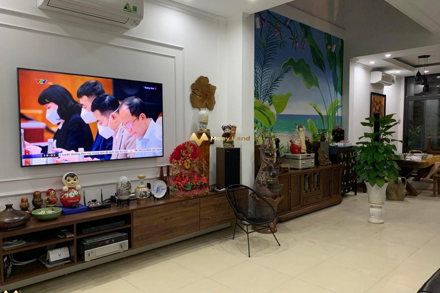 Diện tích 62m2 bán nhà ở vị trí đặt ở trong Phạm Tuấn Tài, Hà Nội trong nhà nhìn chung bao gồm 6 phòng ngủ 6 WC khách có thiện chí liên hệ ngay.-01