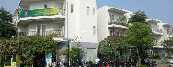 3 phòng ngủ, bán biệt thự, giá bán đặc biệt chỉ 7 tỷ diện tích rộng là 14562m2 ngay ở Phú Hữu, Quận 9-02