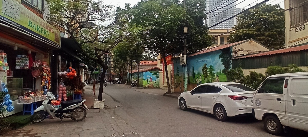 Bán đất mặt phố Nguyễn Đổng Chi, 50m2, mặt tiền 5m, lô góc, oto, kinh doanh, giá rẻ