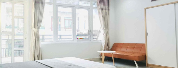 Cho thuê chung cư vị trí đẹp tọa lạc ngay tại Cô Giang, Phường 7, tổng quan bên trong căn hộ gồm 1 phòng ngủ, 1 WC giá tốt nhất-02