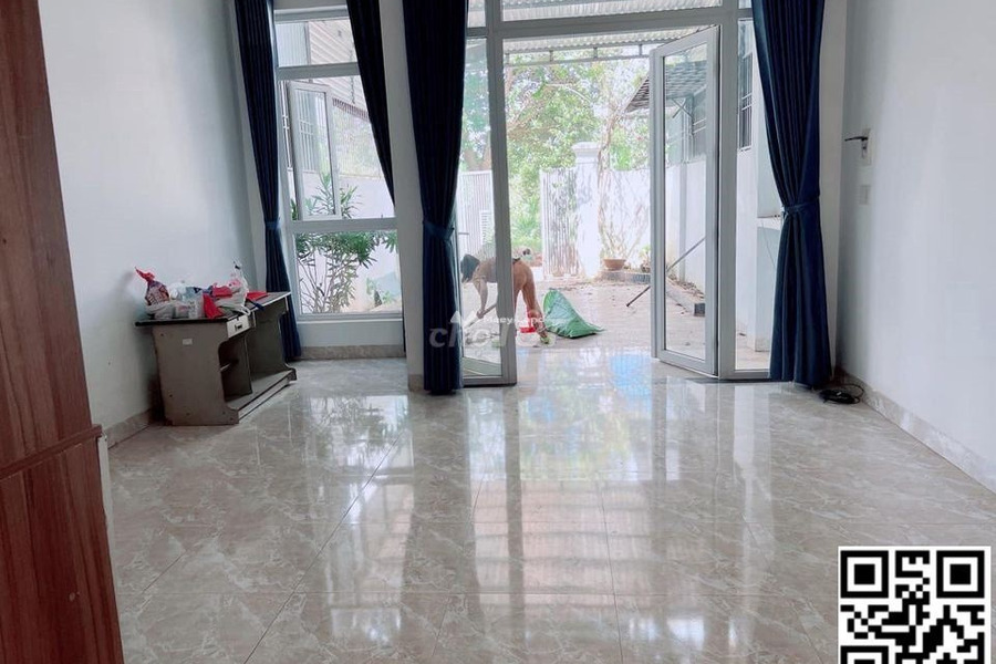 Nhà gồm 3 PN bán nhà ở có diện tích 140m2 giá bán cực tốt từ 1.39 tỷ vị trí đẹp tọa lạc ngay ở Cư Êbur, Đắk Lắk-01