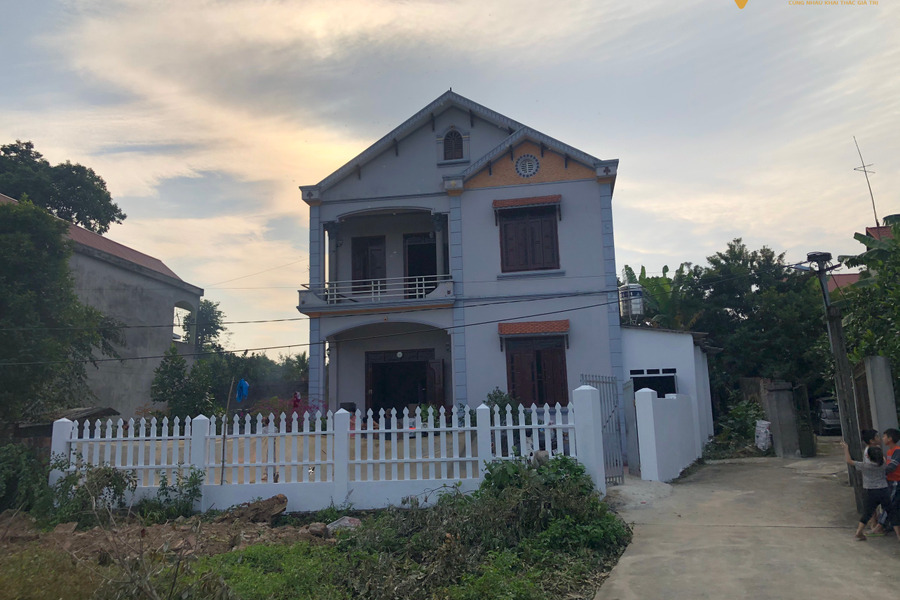 Bán nhanh căn nhà 2 tầng x 180m2 full thổ cư thuộc Tân Hương, Phổ Yên, Thái Nguyên-01