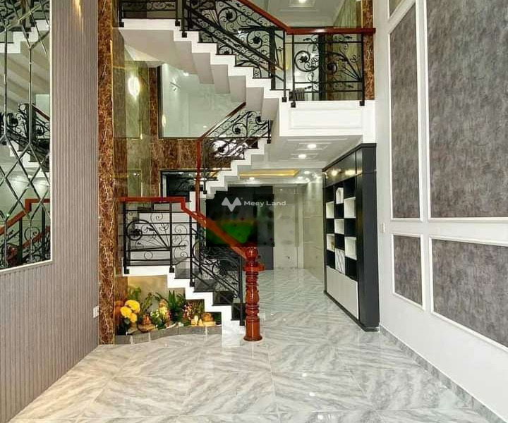 Trong căn này gồm 5 phòng ngủ, cho thuê nhà, giá thuê khoảng 16 triệu/tháng diện tích chính là 56m2 mặt tiền tọa lạc gần Lê Văn Quới, Bình Tân-01