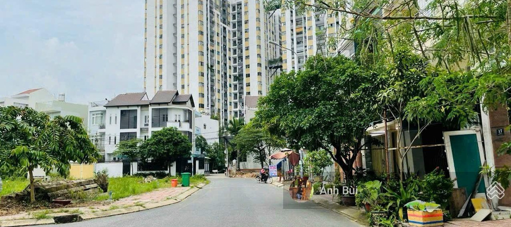 Có diện tích chính 90m2 bán nhà vị trí ngay ở Quận 9, Hồ Chí Minh hướng Đông - Bắc còn chần chờ gì nữa