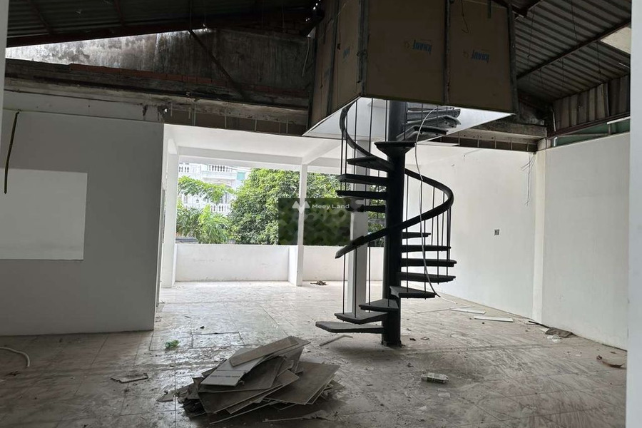 Nhà 2 phòng ngủ cho thuê nhà ở có diện tích sàn 250m2 thuê ngay với giá siêu tốt chỉ 50 triệu/tháng tọa lạc gần Tân Thuận Đông, Quận 7-01