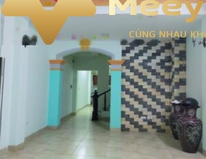 Giá đề xuất 6 triệu/tháng, cho thuê nhà 30 m2 vị trí đặt tọa lạc ngay ở Tựu Liệt, Thanh Trì, hướng Đông Nam, trong ngôi nhà này 1 PN-02