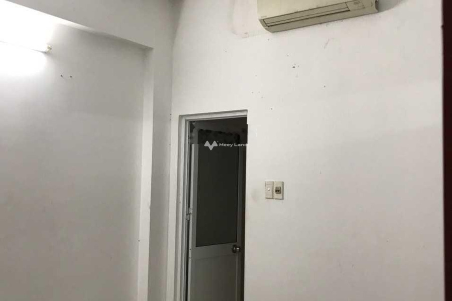 Trong căn hộ bao gồm có 2 phòng ngủ, cho thuê căn hộ vị trí đặt nằm ở Tân Phú, Hồ Chí Minh, 2 WC lh để xem ngay-01