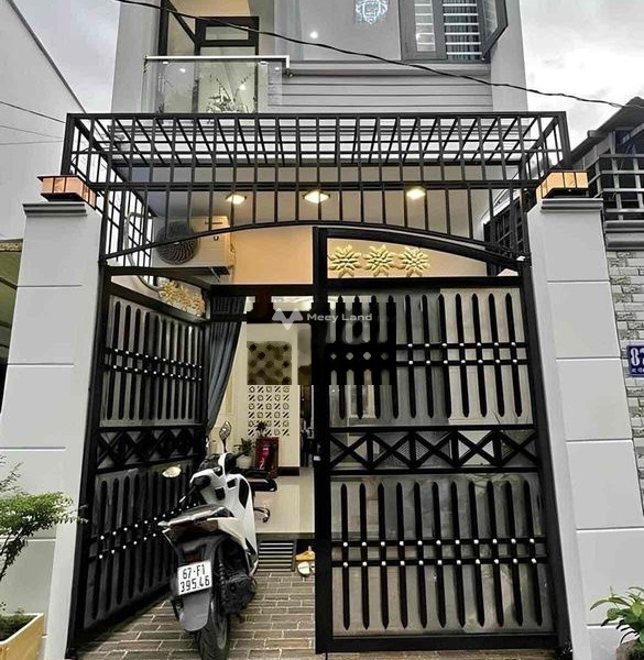 Nhà bao gồm có 3 PN, bán nhà ở có diện tích chung là 80m2 bán ngay với giá rẻ từ 980 triệu tọa lạc ở Trịnh Như Khuê, Hồ Chí Minh-01